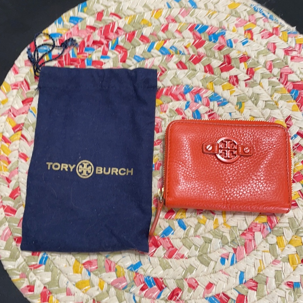 Tory Burch wallet in excellent condition